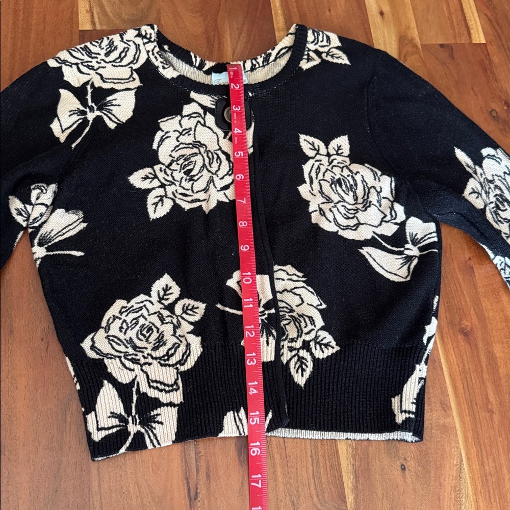 Tracy Reese Black‎ and Cream Floral Sweatshirt - Picture 3 of 6